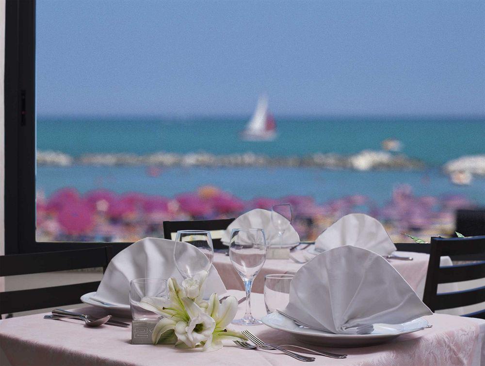 Hotel Napoleon Cattolica Exterior photo